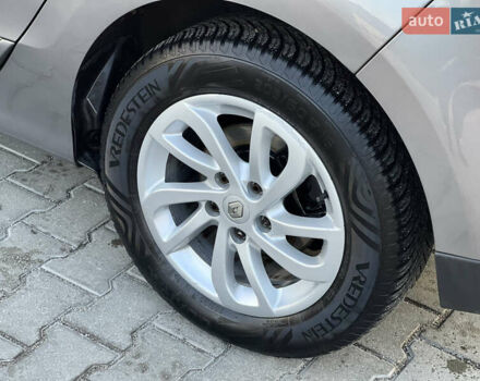 Сірий Рено Гранд Сценік, об'ємом двигуна 1.5 л та пробігом 210 тис. км за 10000 $, фото 41 на Automoto.ua