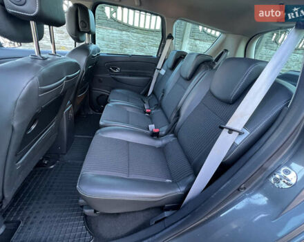 Серый Рено Гранд Сценик, объемом двигателя 1.6 л и пробегом 220 тыс. км за 9299 $, фото 26 на Automoto.ua