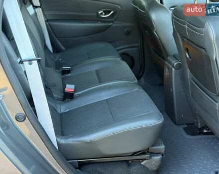 Рено Гранд Сценик 2013 в Стрые на Automoto.ua Серый Рено Гранд Сценик, объемом двигателя 1.6 л и пробегом 229 тыс. км за 9750 $, фото 63 на Automoto.ua