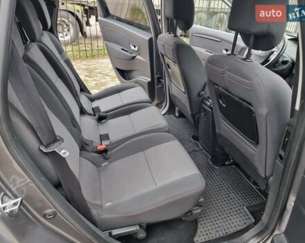 Сірий Рено Гранд Сценік, об'ємом двигуна 1.46 л та пробігом 217 тис. км за 8500 $, фото 19 на Automoto.ua