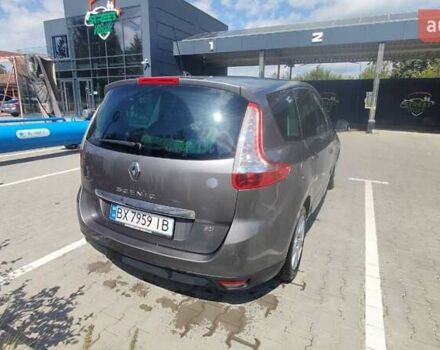 Сірий Рено Гранд Сценік, об'ємом двигуна 1.6 л та пробігом 245 тис. км за 8999 $, фото 2 на Automoto.ua