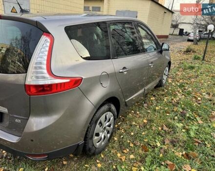 Сірий Рено Гранд Сценік, об'ємом двигуна 1.5 л та пробігом 274 тис. км за 8500 $, фото 3 на Automoto.ua