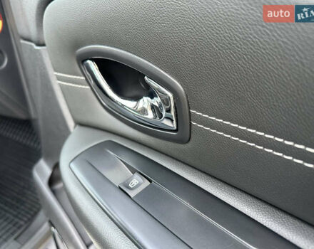 Серый Рено Гранд Сценик, объемом двигателя 1.6 л и пробегом 229 тыс. км за 10650 $, фото 69 на Automoto.ua