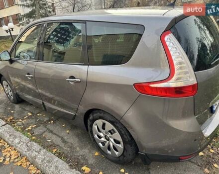 Сірий Рено Гранд Сценік, об'ємом двигуна 1.5 л та пробігом 274 тис. км за 8500 $, фото 1 на Automoto.ua