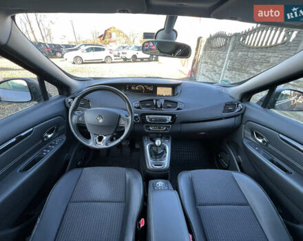 Серый Рено Гранд Сценик, объемом двигателя 1.6 л и пробегом 220 тыс. км за 9299 $, фото 20 на Automoto.ua