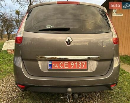 Сірий Рено Гранд Сценік, об'ємом двигуна 1.2 л та пробігом 237 тис. км за 7599 $, фото 8 на Automoto.ua
