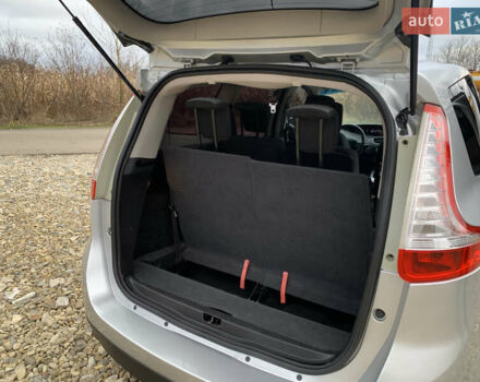 Сірий Рено Гранд Сценік, об'ємом двигуна 1.5 л та пробігом 304 тис. км за 8950 $, фото 29 на Automoto.ua