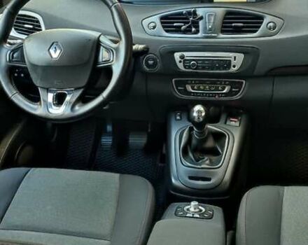 Серый Рено Гранд Сценик, объемом двигателя 1.5 л и пробегом 210 тыс. км за 9650 $, фото 30 на Automoto.ua