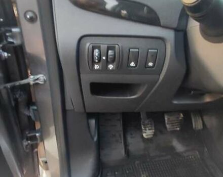 Сірий Рено Гранд Сценік, об'ємом двигуна 1.6 л та пробігом 245 тис. км за 8999 $, фото 5 на Automoto.ua