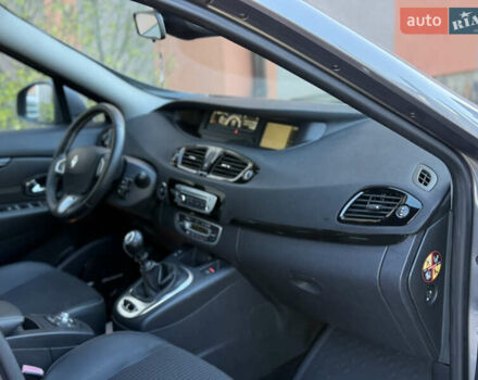 Рено Гранд Сценик 2013 в Стрые на Automoto.ua Серый Рено Гранд Сценик, объемом двигателя 1.6 л и пробегом 229 тыс. км за 9750 $, фото 52 на Automoto.ua