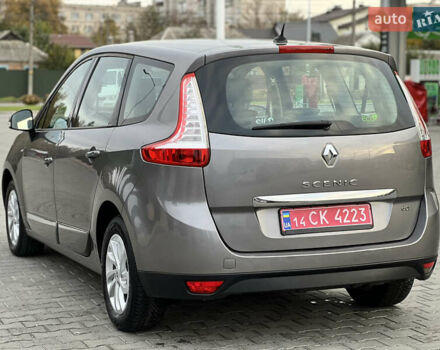 Сірий Рено Гранд Сценік, об'ємом двигуна 1.5 л та пробігом 210 тис. км за 10000 $, фото 11 на Automoto.ua