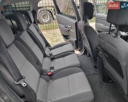 Сірий Рено Гранд Сценік, об'ємом двигуна 1.46 л та пробігом 217 тис. км за 8500 $, фото 21 на Automoto.ua