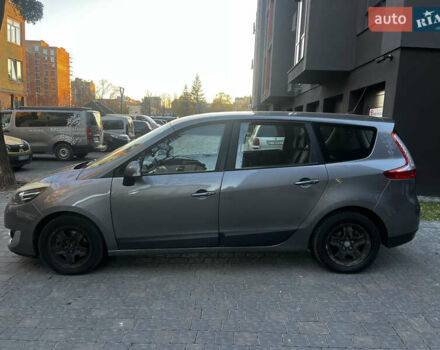 Серый Рено Гранд Сценик, объемом двигателя 1.5 л и пробегом 220 тыс. км за 8500 $, фото 7 на Automoto.ua