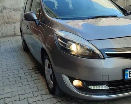 Серый Рено Гранд Сценик, объемом двигателя 1.5 л и пробегом 210 тыс. км за 9650 $, фото 2 на Automoto.ua