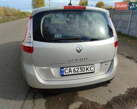 Рено Гранд Сценик 2013 в Черкассах на Automoto.ua Серый Рено Гранд Сценик, объемом двигателя 1.5 л и пробегом 254 тыс. км за 8650 $, фото 8 на Automoto.ua