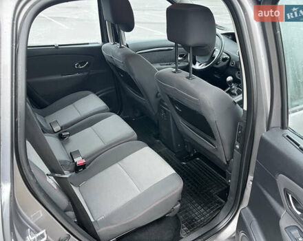 Серый Рено Гранд Сценик, объемом двигателя 1.5 л и пробегом 220 тыс. км за 8500 $, фото 10 на Automoto.ua