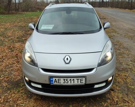 Сірий Рено Гранд Сценік, об'ємом двигуна 1.6 л та пробігом 212 тис. км за 10000 $, фото 10 на Automoto.ua