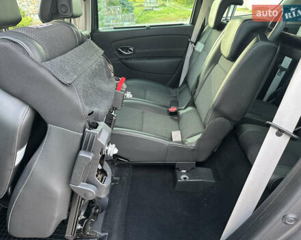 Серый Рено Гранд Сценик, объемом двигателя 1.6 л и пробегом 229 тыс. км за 10650 $, фото 87 на Automoto.ua