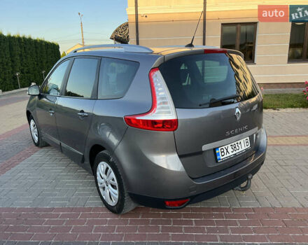 Серый Рено Гранд Сценик, объемом двигателя 1.6 л и пробегом 203 тыс. км за 8990 $, фото 13 на Automoto.ua