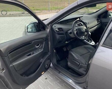 Серый Рено Гранд Сценик, объемом двигателя 1.5 л и пробегом 307 тыс. км за 10000 $, фото 4 на Automoto.ua