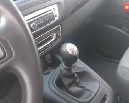 Серый Рено Гранд Сценик, объемом двигателя 1.5 л и пробегом 260 тыс. км за 10000 $, фото 25 на Automoto.ua