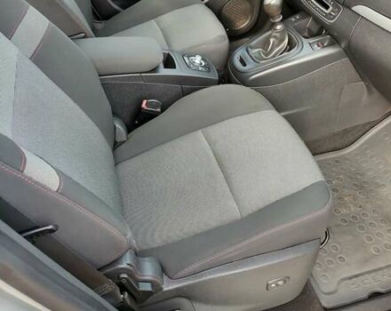 Рено Гранд Сценик 2013 в Черкассах на Automoto.ua Серый Рено Гранд Сценик, объемом двигателя 1.5 л и пробегом 254 тыс. км за 8650 $, фото 27 на Automoto.ua