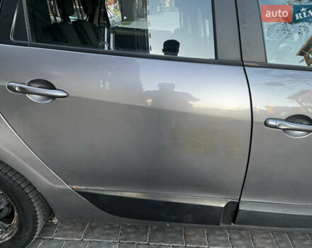 Серый Рено Гранд Сценик, объемом двигателя 1.5 л и пробегом 220 тыс. км за 8500 $, фото 5 на Automoto.ua