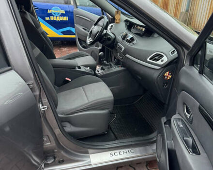 Сірий Рено Гранд Сценік, об'ємом двигуна 1.6 л та пробігом 251 тис. км за 9300 $, фото 33 на Automoto.ua