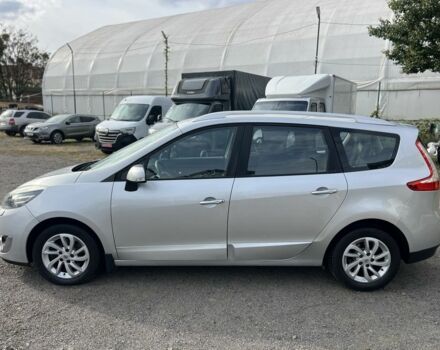 Сірий Рено Гранд Сценік, об'ємом двигуна 1.6 л та пробігом 194 тис. км за 8777 $, фото 4 на Automoto.ua