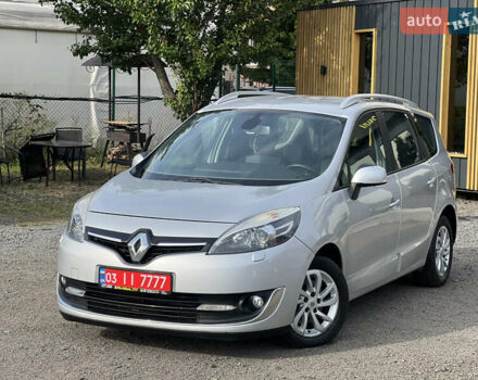 Серый Рено Гранд Сценик, объемом двигателя 1.6 л и пробегом 212 тыс. км за 8778 $, фото 2 на Automoto.ua