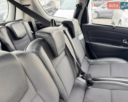 Серый Рено Гранд Сценик, объемом двигателя 1.5 л и пробегом 282 тыс. км за 9500 $, фото 23 на Automoto.ua