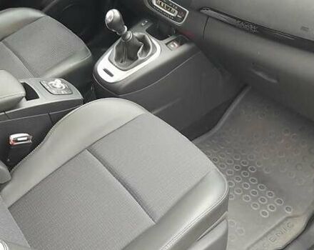 Серый Рено Гранд Сценик, объемом двигателя 1.46 л и пробегом 223 тыс. км за 11199 $, фото 19 на Automoto.ua