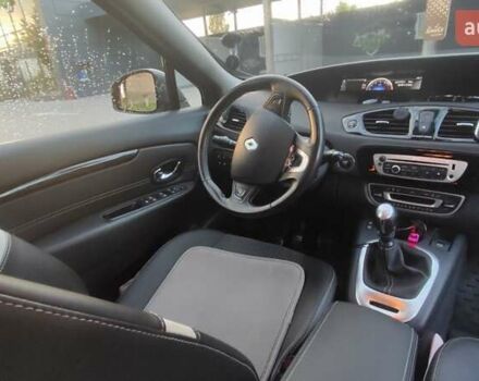 Сірий Рено Гранд Сценік, об'ємом двигуна 1.6 л та пробігом 245 тис. км за 8999 $, фото 9 на Automoto.ua