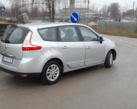 Серый Рено Гранд Сценик, объемом двигателя 1.46 л и пробегом 223 тыс. км за 11199 $, фото 2 на Automoto.ua