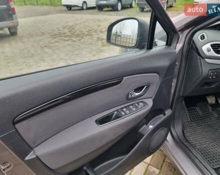 Сірий Рено Гранд Сценік, об'ємом двигуна 1.46 л та пробігом 217 тис. км за 8500 $, фото 14 на Automoto.ua