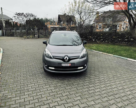 Сірий Рено Гранд Сценік, об'ємом двигуна 1.6 л та пробігом 280 тис. км за 9400 $, фото 4 на Automoto.ua