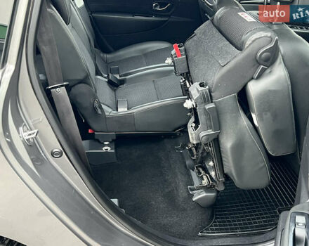 Сірий Рено Гранд Сценік, об'ємом двигуна 1.5 л та пробігом 210 тис. км за 10000 $, фото 65 на Automoto.ua