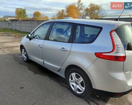 Рено Гранд Сценик 2013 в Черкассах на Automoto.ua Серый Рено Гранд Сценик, объемом двигателя 1.5 л и пробегом 254 тыс. км за 8650 $, фото 5 на Automoto.ua