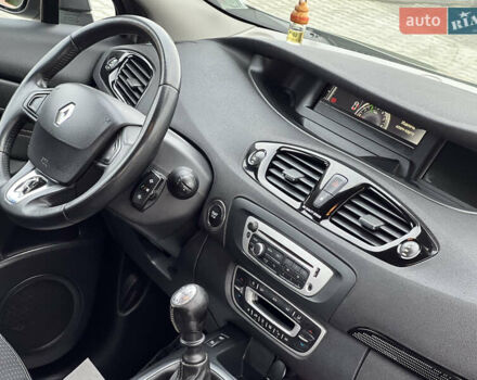 Сірий Рено Гранд Сценік, об'ємом двигуна 1.5 л та пробігом 210 тис. км за 10000 $, фото 68 на Automoto.ua