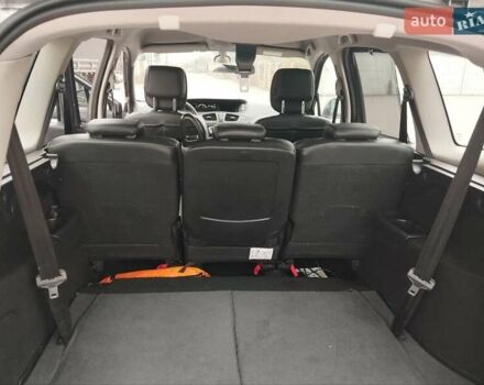 Серый Рено Гранд Сценик, объемом двигателя 1.5 л и пробегом 219 тыс. км за 10400 $, фото 21 на Automoto.ua