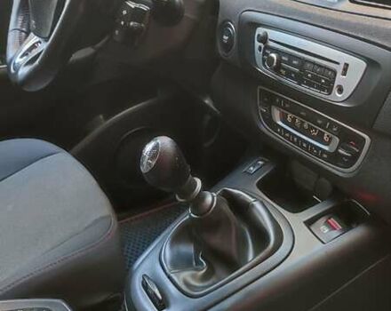 Серый Рено Гранд Сценик, объемом двигателя 1.5 л и пробегом 210 тыс. км за 9650 $, фото 32 на Automoto.ua