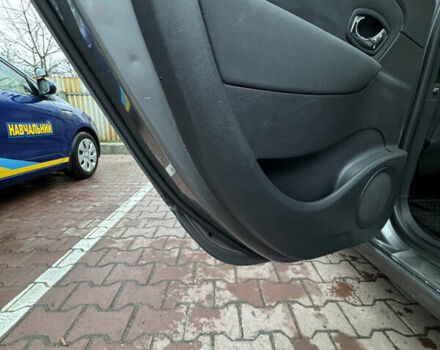 Сірий Рено Гранд Сценік, об'ємом двигуна 1.6 л та пробігом 251 тис. км за 9300 $, фото 35 на Automoto.ua