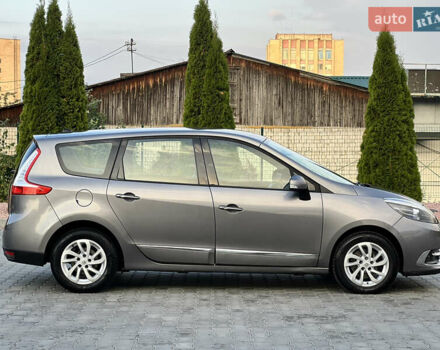 Сірий Рено Гранд Сценік, об'ємом двигуна 1.5 л та пробігом 210 тис. км за 10000 $, фото 28 на Automoto.ua