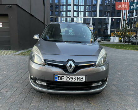 Серый Рено Гранд Сценик, объемом двигателя 1.5 л и пробегом 220 тыс. км за 8500 $, фото 1 на Automoto.ua