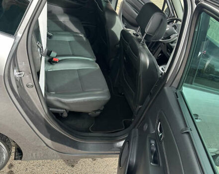 Серый Рено Гранд Сценик, объемом двигателя 1.6 л и пробегом 222 тыс. км за 8900 $, фото 13 на Automoto.ua