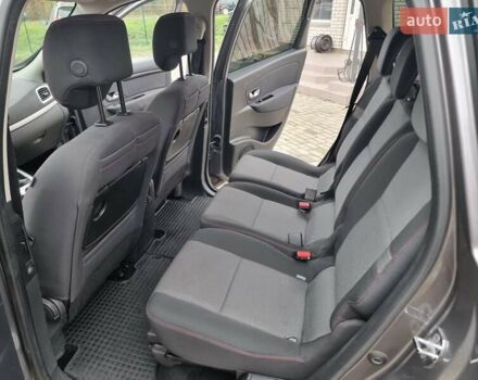 Сірий Рено Гранд Сценік, об'ємом двигуна 1.46 л та пробігом 217 тис. км за 8500 $, фото 15 на Automoto.ua