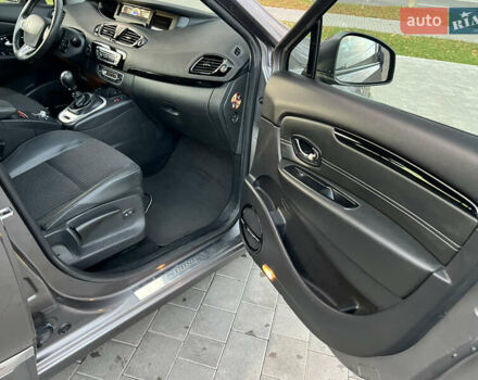 Серый Рено Гранд Сценик, объемом двигателя 0 л и пробегом 207 тыс. км за 10999 $, фото 26 на Automoto.ua