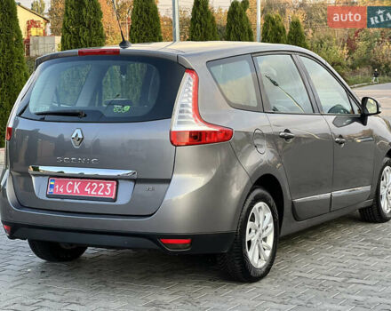 Сірий Рено Гранд Сценік, об'ємом двигуна 1.5 л та пробігом 210 тис. км за 10000 $, фото 15 на Automoto.ua