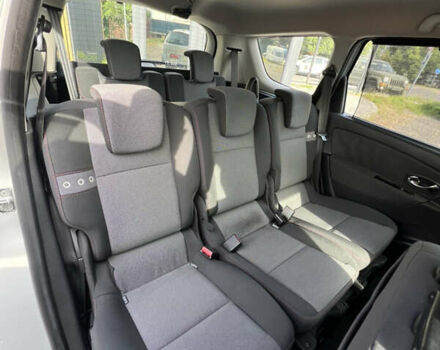 Серый Рено Гранд Сценик, объемом двигателя 1.6 л и пробегом 212 тыс. км за 8778 $, фото 33 на Automoto.ua