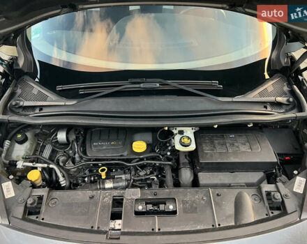 Серый Рено Гранд Сценик, объемом двигателя 0 л и пробегом 207 тыс. км за 10999 $, фото 57 на Automoto.ua